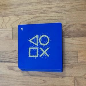 Playstation 4 Limited Edition 500 GB